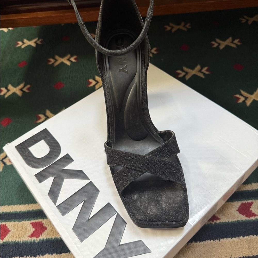 DKNY Linda - Women's Elegant Black Heels